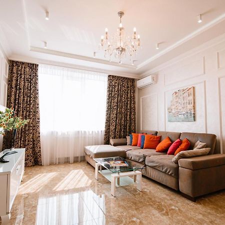 Appartement Luxury For Business & Pleasure Royal 2 à Kiev Extérieur photo