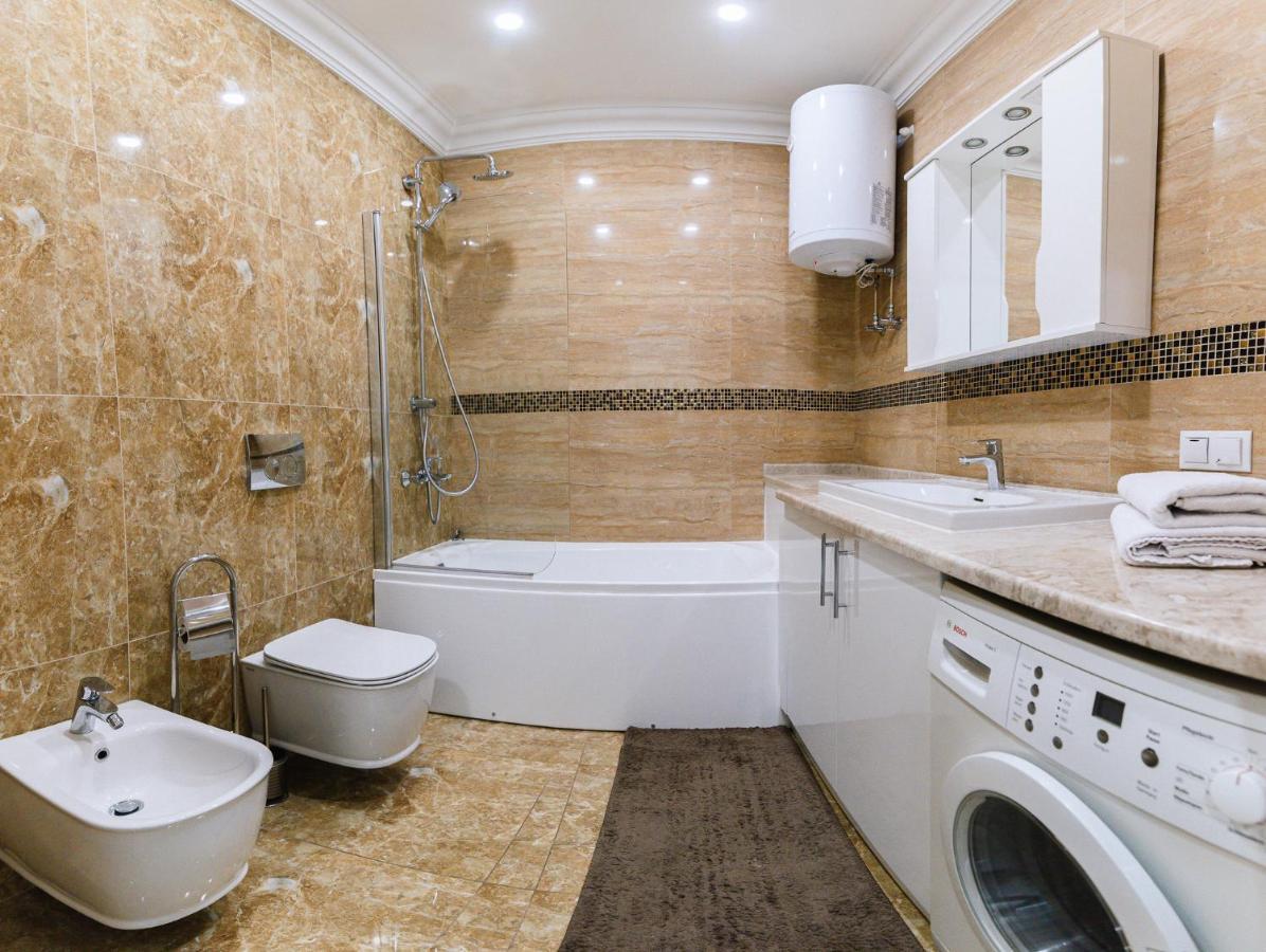 Appartement Luxury For Business & Pleasure Royal 2 à Kiev Extérieur photo